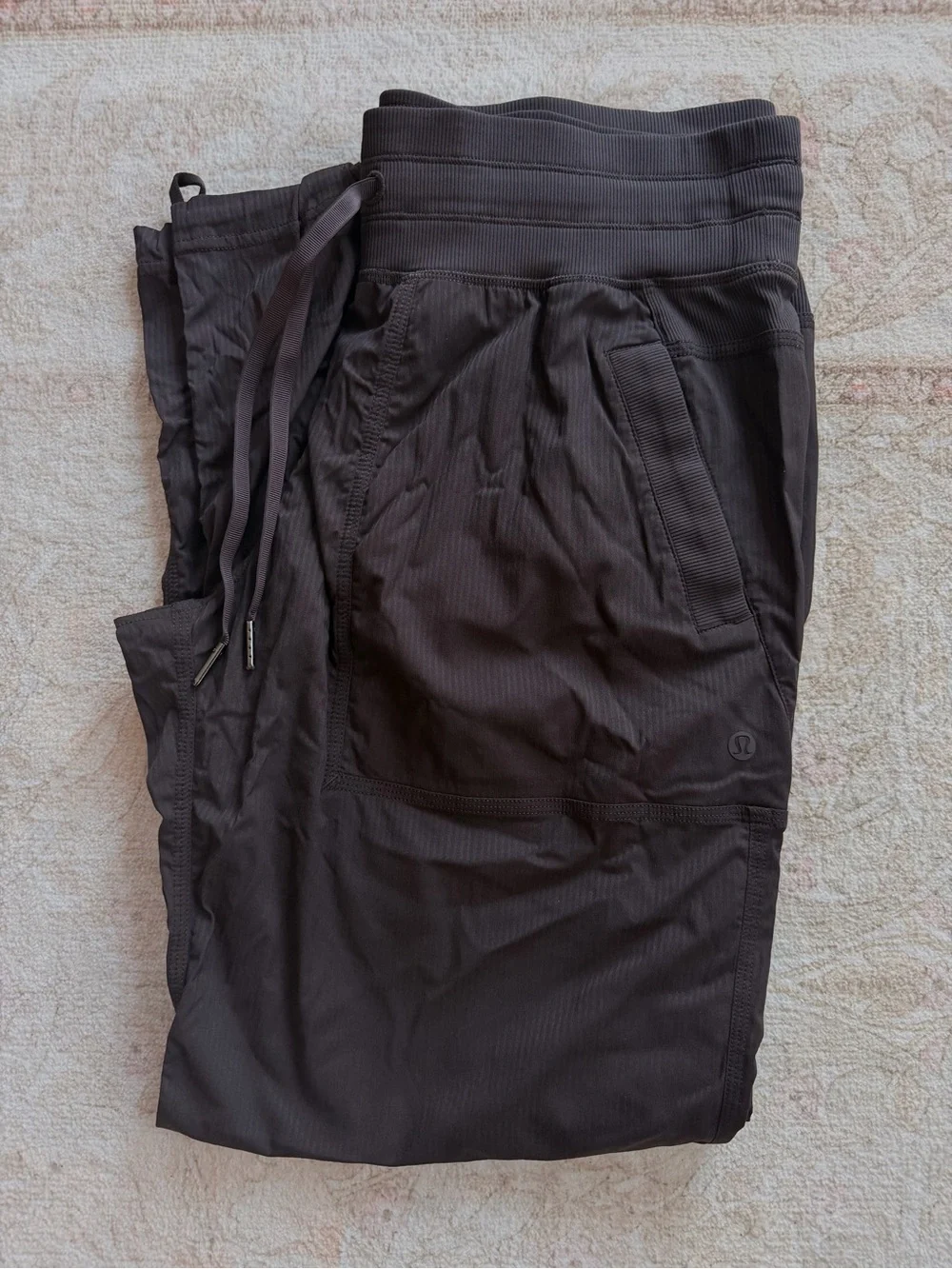 Lululemon Dance Studio Mid-Rise Pant (Short)